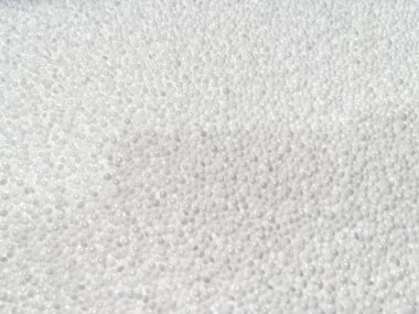 Beyaz topakların dokusu, plastik parçaların üretimi, plastik enjeksiyon, bir sürü plastik pelet, plastik taneler, beyaz granüllerin beyaz arka planı, beyaz mantar, yatay mantar