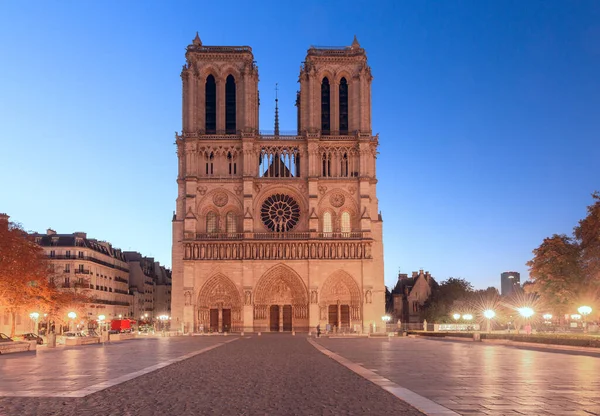 Famosa Catedral Notre Dame Plaza Frente Ella Amanecer París Francia —  Fotos de Stock