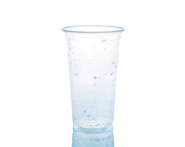 白い背景に隔離された空のプラスチックカップ ストック写真