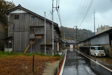 Kyoto Japonya - 30 Kasım 2017: Ine Kayıkhanesi, hala balıkçılık yaşam tarzını sürdüren geleneksel bir balıkçı köyü, sessiz, huzurlu ve güzeldir..