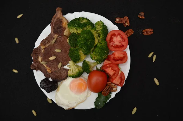 Özel ketojenik diyet tabanlı yemek