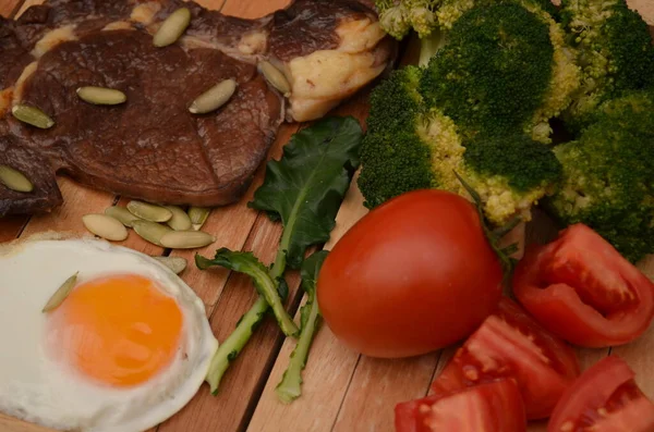 Özel ketojenik diyet tabanlı yemek