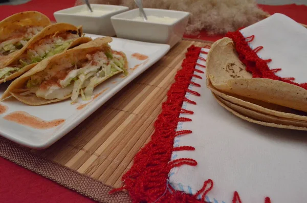 Renkli Ev Yapımı Geleneksel Meksika Quesadilla