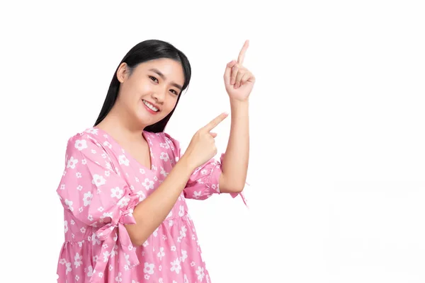 Aziatische Schattig Vrouw Met Zwart Lang Haar Roze Shirt Toont — Stockfoto