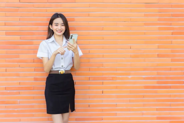 Retrato Joven Asiática Hermosa Bonita Estudiante Tailandesa Uniforme Mientras Que —  Fotos de Stock