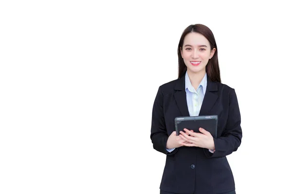 Profesjonalna Młoda Azjatka Pracująca Kobieta Biznesowym Czarnym Garniturze Trzyma Tabletkę — Zdjęcie stockowe