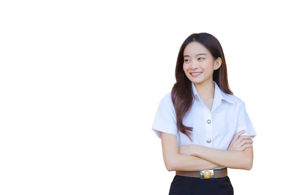 大学生の制服姿で大人のタイ人学生の肖像 アジアの美しい女の子立って笑顔と自信を持って彼女の腕を交差しながら 白の背景に隔離 — ストック写真