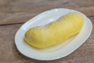 Monthong durian neredeyse tüm Asya ülkelerinde yetişen bir meyvedir. Güneydoğu bölgesinde yer almaktadır. Tatlı bir aroması ve lezzetli, tatlı bir tadı var. Mayıs 'ta meyve verir..
