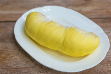 Monthong durian neredeyse tüm Asya ülkelerinde yetişen bir meyvedir. Güneydoğu bölgesinde yer almaktadır. Tatlı bir aroması ve lezzetli, tatlı bir tadı var. Mayıs 'ta meyve verir..