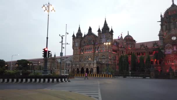 Mumbai India Road Chhatrapati Shivaji Maharaj Terminus Wears Deserted Look — 图库视频影像