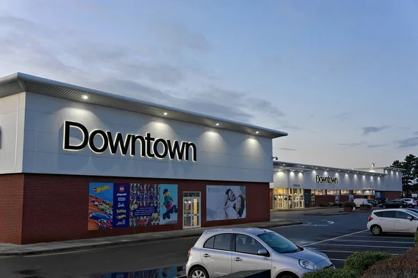 Het Warenhuis Oldrids Downtown Met Verlichte Borden Het Winkelcentrum Bij — Stockfoto