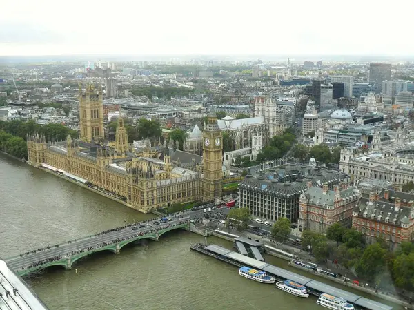 伦敦威斯敏斯特议会大厦的俯视图 — 图库照片