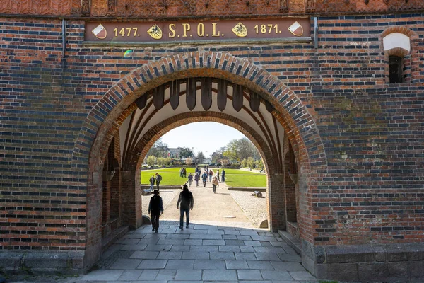Lübeck April 2023 Eingangsbogen Des Lübecker Holstentors Berühmtes Historisches Wahrzeichen — Stockfoto
