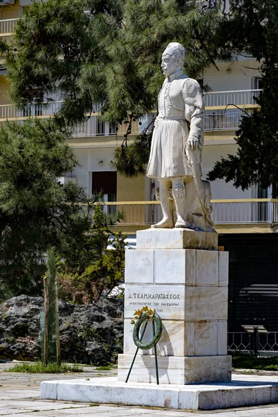 Estatua Dimitrios Tsamis Karatasos Cacique Luchador Por Libertad Durante Revolución — Foto de Stock