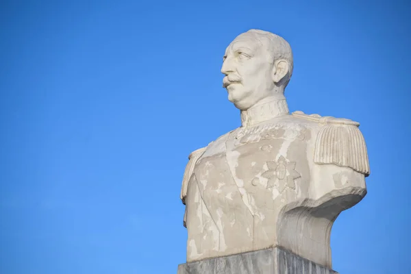 Estatua Mármol Del Almirante Nikolaos Votsis Colocada Cerca Famosa Torre —  Fotos de Stock
