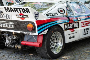 Barcelos, Portekiz - 03 Haziran 2023: B grubundan efsanevi bir ralli aracı olan Lancia 037 EVO2 'nin yakın çekimi Rallyspirit 2023' te sergilendi.