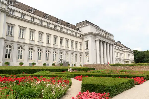 Fachada Principal Del Palacio Electoral Kurfuerstliches Schloss Con Jardín Koblenz — Foto de Stock