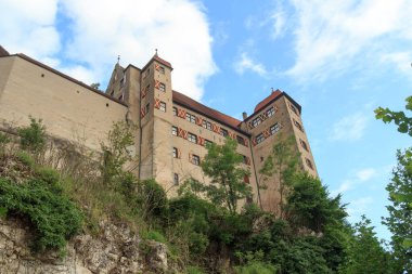 Almanya, Bavyera 'da kuleleri olan ortaçağ kompleksi Harburg Kalesi