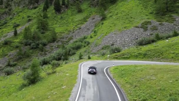 Santa Maria Ελβετία Ιουλίου 2023 Μπλε Porsche 911 Μετατρέψιμες Οδηγεί — Αρχείο Βίντεο