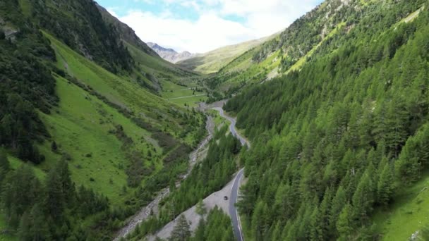 Vuelo Sobre Umbrail Pass Hacia Serpentine Road Montaña Alpes Panorama — Vídeos de Stock