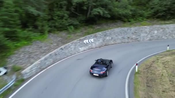 Pfelders Itália Julho 2023 Blue Porsche 911 Convertible Drives Mountain — Vídeo de Stock