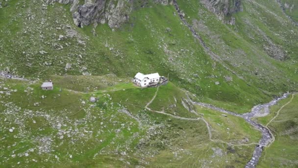 Vol Orbite Autour Cabane Alpine Lodnerhuette Rifugio Cima Fiammante Chapelle — Video