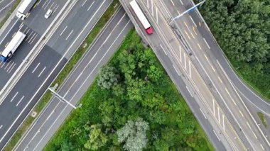 Kassel-Sd (Güney Kassel) karayolu kavşağı manzaralı, ayrıca Kasalar Kreuz ve Almanya 'daki iş parkı olarak da bilinir.