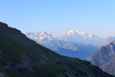 Mont Blanc Massif Dağı manzarası Batı Alpleri, Fransa 