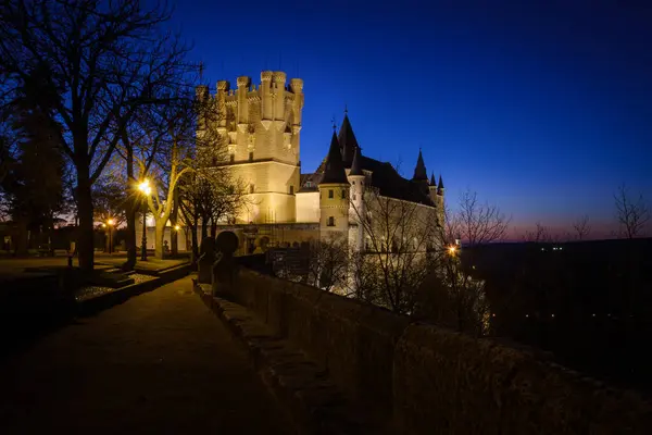 Geceleri Segovia 'nın Alcazar' ı, Castilla y Leon, İspanya