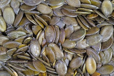 Kurutulmuş ve soyulmuş kabak çekirdeği.