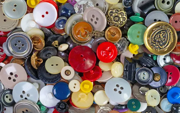 Bir sürü renkli düğme. 