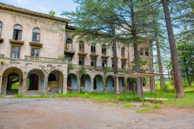 Georgia 'da inşa edilmiş bir binanın kalıntıları. Yüksek kalite fotoğraf