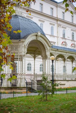 Karlovy Vary 'de maden suyu olan bir Pavilion. Yüksek kalite fotoğraf