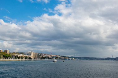 İstanbul Boğazı 'ndan İstanbul manzarası. Yüksek kalite fotoğraf