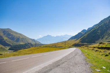 Yazın Georgia 'da manzara yolu. Yüksek kalite fotoğraf