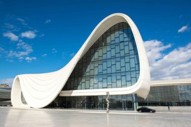 Zaha Hadid 'in Heydar Aliyev Kültür Merkezi. Yüksek kalite fotoğraf