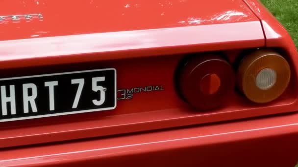 マルハウス フランス 2011年7月2日 フェラーリモンディアル3 2クローズアップ 光沢のある赤い美しさのリアライト ライセンスプレート マルハウス自動車フェスティバル アルザス — ストック動画