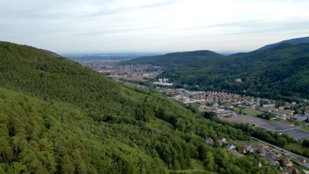 Luftpanorama Atemberaubende Elsässische Dörfer Buhl Lautenbach Und Guebwiller Haut Rhin — Stockvideo