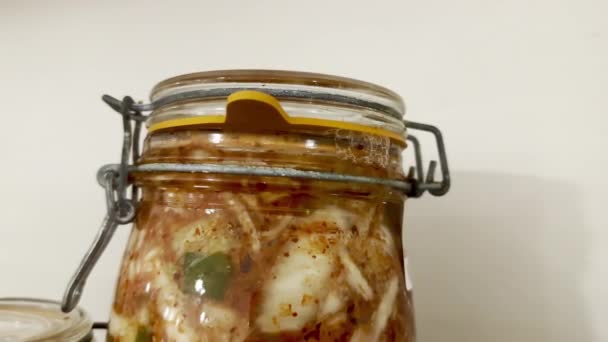 Fermentação Ação Kimchi Bubbles Release — Vídeo de Stock