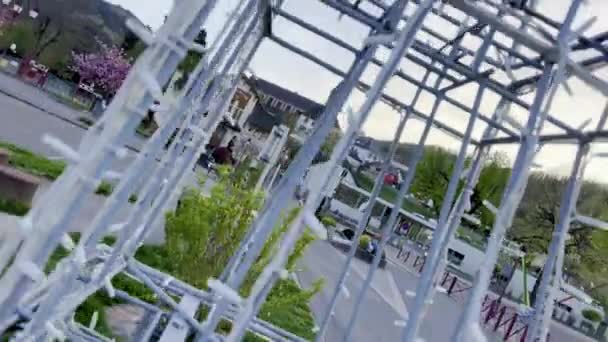 Pittoreska Buhl Village Med Gymnastics Society Building Och Eiffeltornet Skulptur — Stockvideo