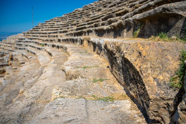 Kilátás Pamukkale Amfiteátrumra Hierapolis Lerombolt Városára Törökországra Kiváló Minőségű Fénykép — Stock Fotó