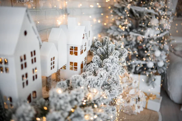 Bellissimo Albero Natale Artificiale Con Giocattoli Multi Luci Pre Illuminato — Foto Stock