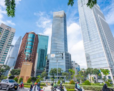 Ho Chi Minh, Vietnam - 3 Ekim 2022: Ho Chi Minh şehir manzaralı sokaklar, mimari ve taşımacılık. Yüksek kalite fotoğraf