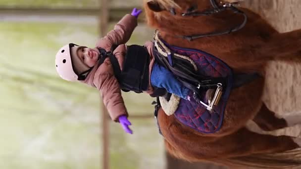 Little Child Riding Lesson Three Year Old Girl Rides Pony — Videoclip de stoc