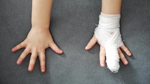 Vista Dedo Quebrado Criança Consulta Médica Hospital Imagens Alta Qualidade — Vídeo de Stock