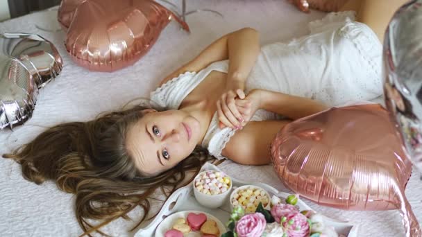 Beautiful Young Girl Home Bed Morning Enjoy Valentines Day Celebration — Stock video