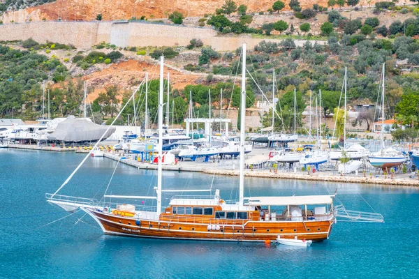 Kas Turecko Modrá Laguna Jachtovým Přístavem Kas City Turecko Kvalitní — Stock fotografie