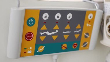 Hastane yatak kontrol paneli uzaktan kumanda düğmesi açık. Yüksek kalite 4k görüntü
