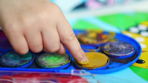 Niño Unta Pintura Con Dedo Ideas Para Pintar Con Los — Vídeos de Stock