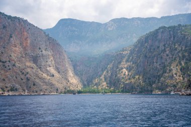 Sabah Oludeniz Fethiye 'deki Kelebek Vadisi' nin sularından manzara, Türkiye. Yüksek kalite fotoğraf